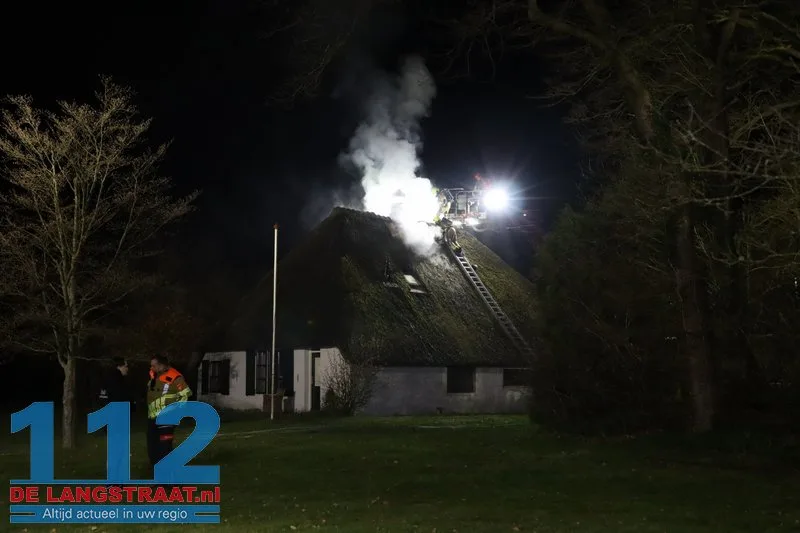 Grote brand in boerderij met rieten dak Loon op Zand 112 De Langstraat