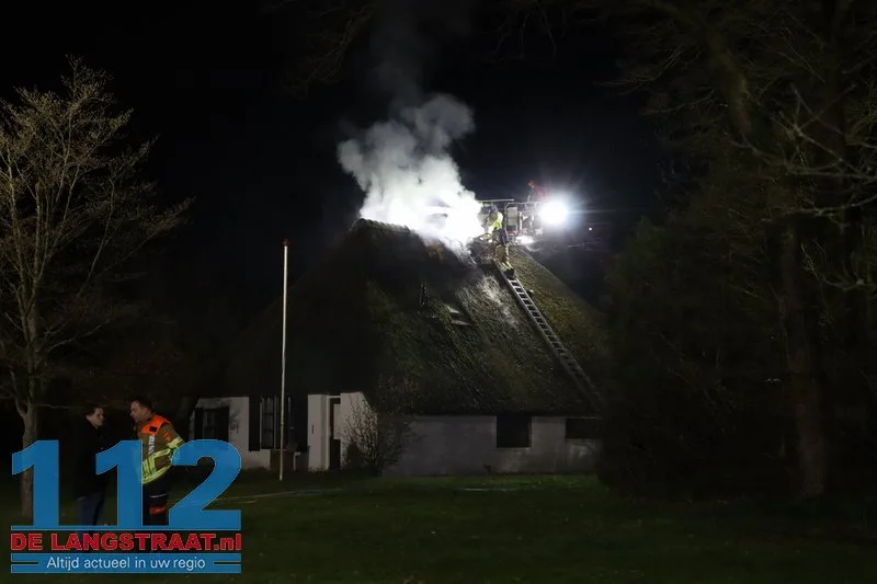 Grote brand in boerderij met rieten dak Loon op Zand 112 De Langstraat