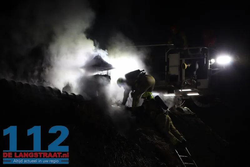 Grote brand in boerderij met rieten dak Loon op Zand 112 De Langstraat