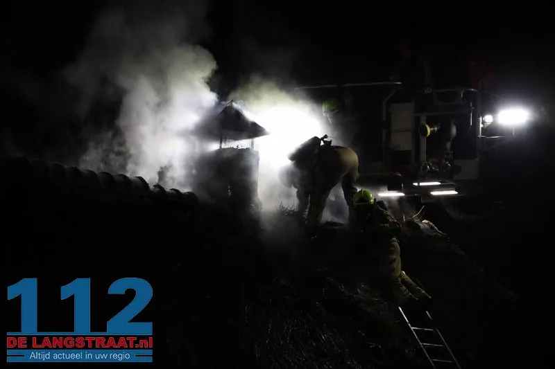 Grote brand in boerderij met rieten dak Loon op Zand 112 De Langstraat