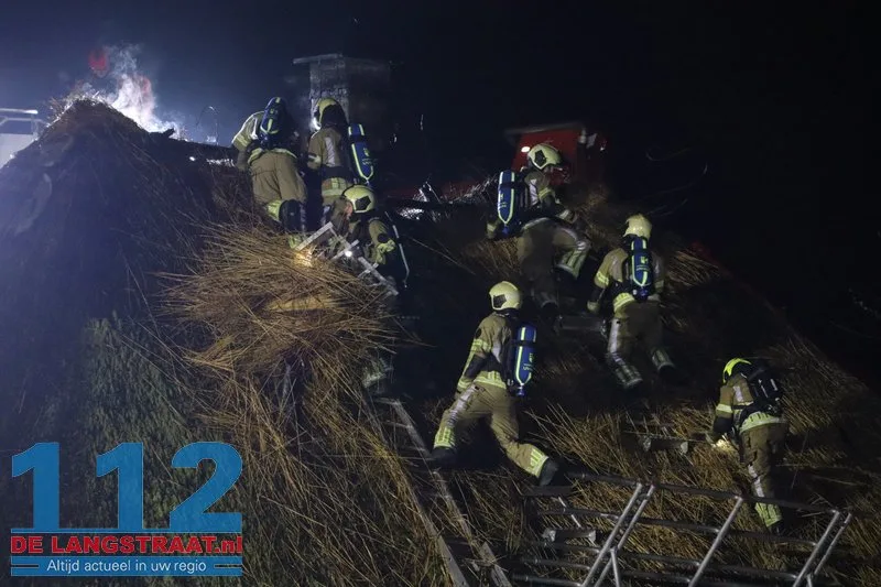 Grote brand in boerderij met rieten dak Loon op Zand 112 De Langstraat