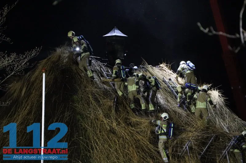 Grote brand in boerderij met rieten dak Loon op Zand 112 De Langstraat