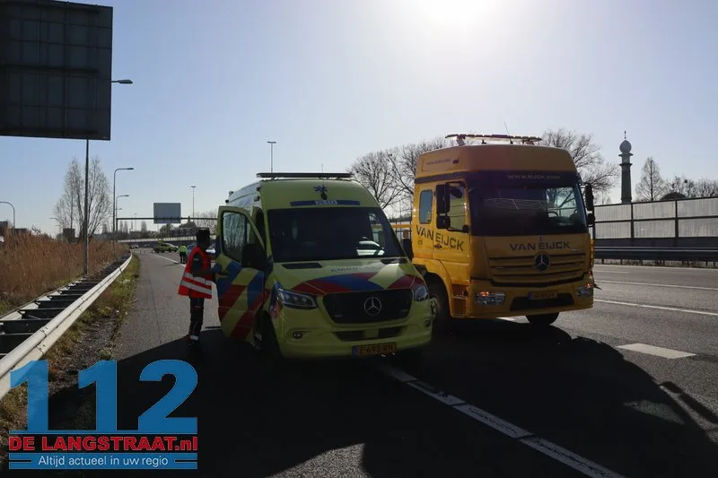 Dagje Efteling eindigt in ravage op A59: Drie auto's betrokken bij kettingbotsing 112 De Langstraat