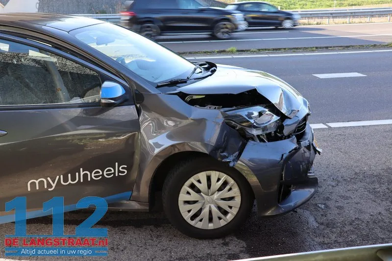 Dagje Efteling eindigt in ravage op A59: Drie auto's betrokken bij kettingbotsing 112 De Langstraat