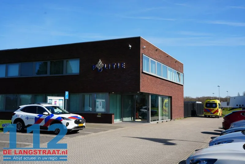 Man aangereden op binnenplaats van politiebureau in Sprang-Capelle 112 De Langstraat