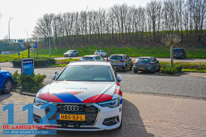 Grote klopjacht in Waalwijk: Politiehelikopters en Landelijke Eenheid zoeken verdachte 112 De Langstraat