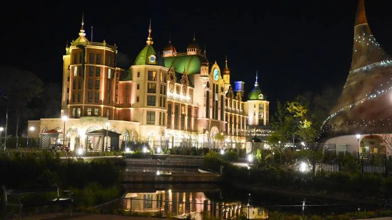 Grote inzet hulpdiensten bij Efteling Grand Hotel na melding gevaarlijke stof 1 Grote inzet hulpdiensten bij Efteling Grand Hotel na melding gevaarlijke stof 112 De Langstraat