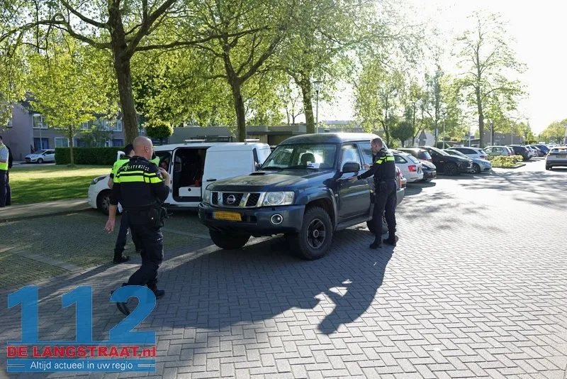 Politiecontrole escaleert volledig: Pepperspray ingezet bij aanhouding agressieve vrouw Waalwijk 112 De Langstraat