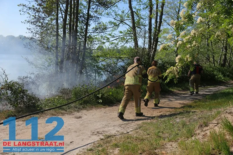 Bosbrand bij Het Lido snel bedwongen door brandweer Waalwijk 112 De Langstraat