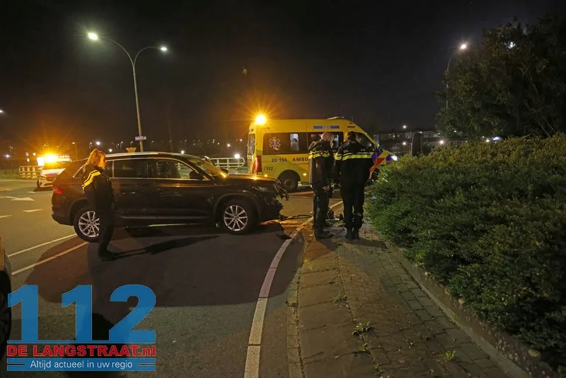 Auto ramt betonblokken op rotonde Noorder Allee: Bestuurder ziet rotonde over het hoofd 4 Auto ramt betonblokken op rotonde Noorder Allee: Bestuurder ziet rotonde over het hoofd 112 De Langstraat