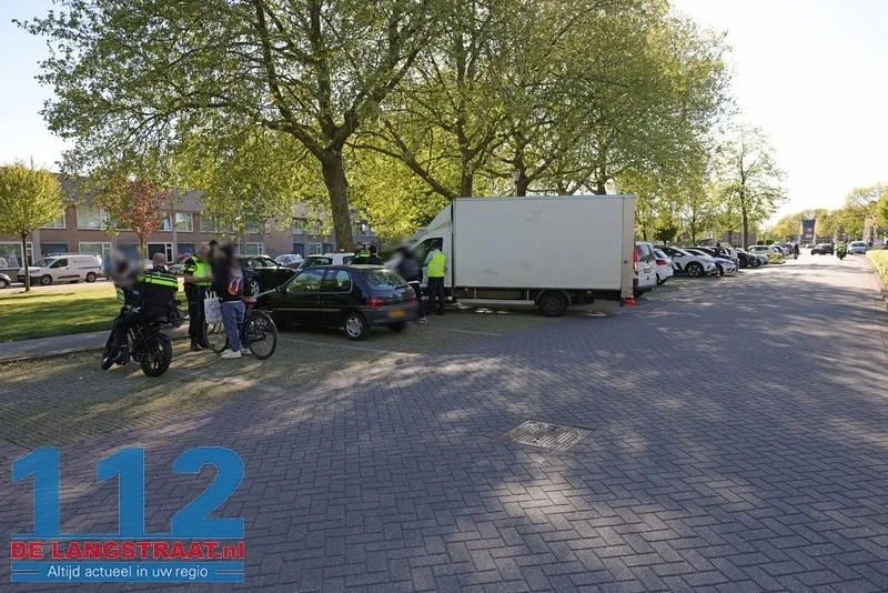 Politiecontrole escaleert volledig: Pepperspray ingezet bij aanhouding agressieve vrouw Waalwijk 112 De Langstraat