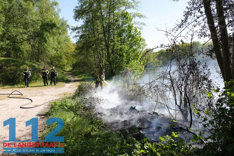 Bosbrand bij Het Lido snel bedwongen door brandweer Waalwijk 112 De Langstraat
