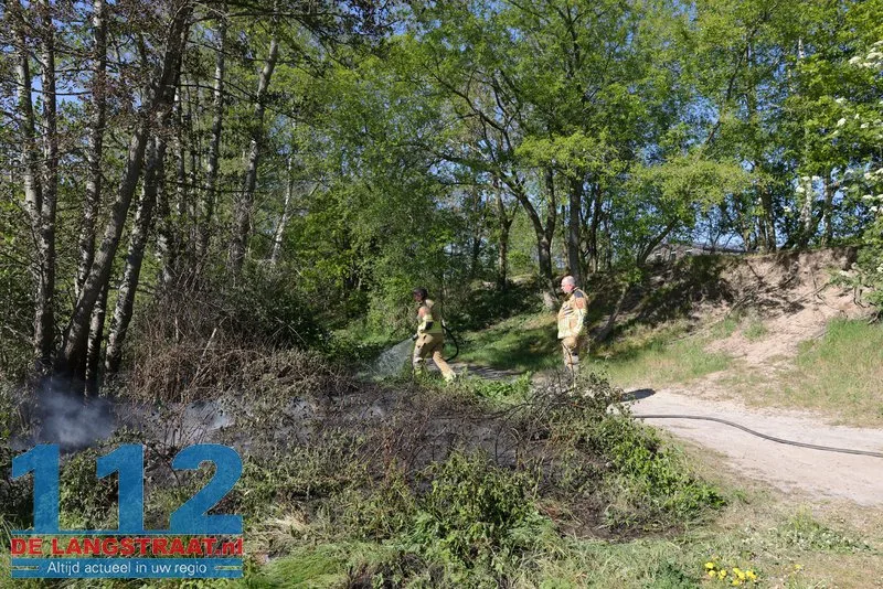 Bosbrand bij Het Lido snel bedwongen door brandweer Waalwijk 112 De Langstraat