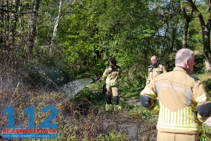Bosbrand bij Het Lido snel bedwongen door brandweer Waalwijk 112 De Langstraat