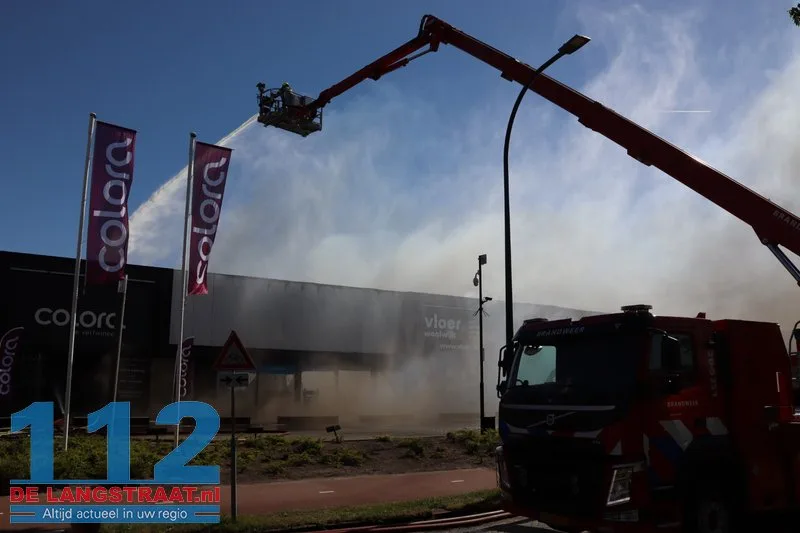 Ravage op woonboulevard Waalwijk pas na uren volledig zichtbaar: De schade is enorm 112 De Langstraat