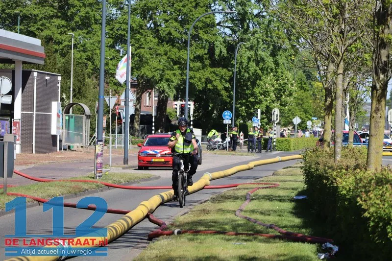 Ravage op woonboulevard Waalwijk pas na uren volledig zichtbaar: De schade is enorm 112 De Langstraat