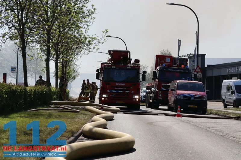 Ravage op woonboulevard Waalwijk pas na uren volledig zichtbaar: De schade is enorm 112 De Langstraat