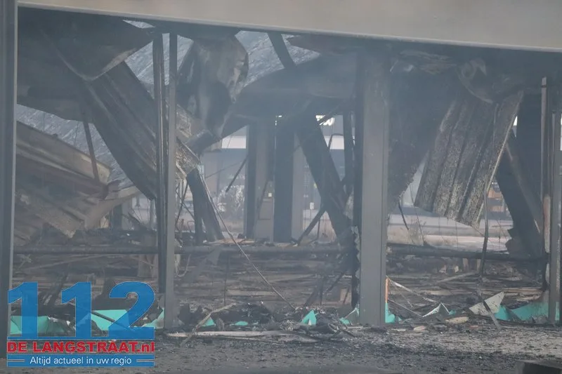 Ravage op woonboulevard Waalwijk pas na uren volledig zichtbaar: De schade is enorm 112 De Langstraat