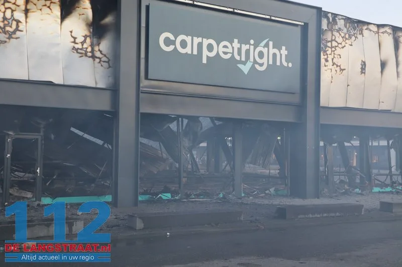 Ravage op woonboulevard Waalwijk pas na uren volledig zichtbaar: De schade is enorm 112 De Langstraat