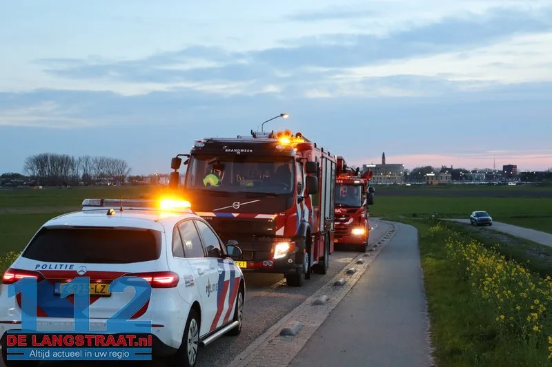 Zoekactie na crash deelauto in sloot aan Weteringweg: Bestuurder spoorloos 112 De Langstraat