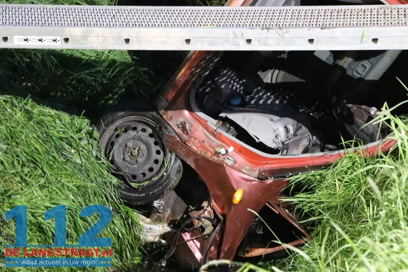Automobilist zwaargewond bij ongeluk in Sprang-Capelle 22 Automobilist zwaargewond bij ongeluk in Sprang-Capelle 112 De Langstraat
