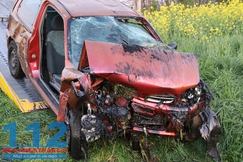 Automobilist zwaargewond bij ongeluk in Sprang-Capelle 27 Automobilist zwaargewond bij ongeluk in Sprang-Capelle 112 De Langstraat
