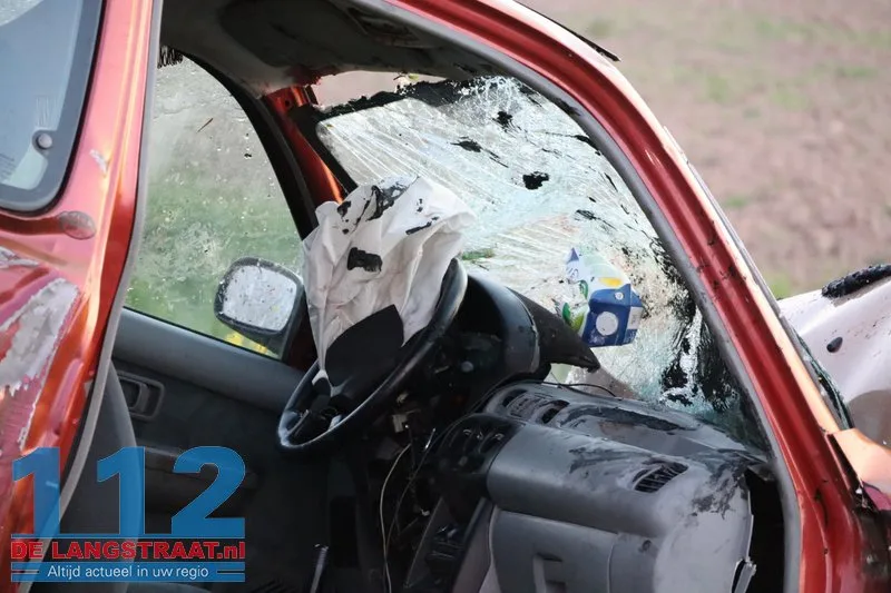 Automobilist zwaargewond bij ongeluk in Sprang-Capelle 31 Automobilist zwaargewond bij ongeluk in Sprang-Capelle 112 De Langstraat