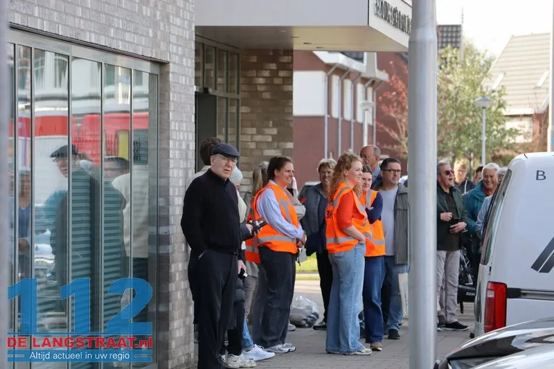 Telefoon vat vlam bij locatie van Jeroen Bosch Ziekenhuis in Drunen, pand ontruimd 15 Telefoon vat vlam bij locatie van Jeroen Bosch Ziekenhuis in Drunen, pand ontruimd 112 De Langstraat