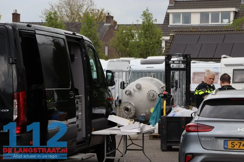 Politie treft drugslab aan na voertuigcontrole in Loon op Zand 10 Politie treft drugslab aan na voertuigcontrole in Loon op Zand 112 De Langstraat