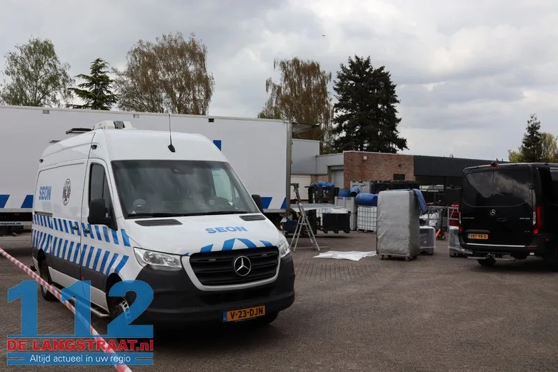 Politie treft drugslab aan na voertuigcontrole in Loon op Zand 11 Politie treft drugslab aan na voertuigcontrole in Loon op Zand 112 De Langstraat