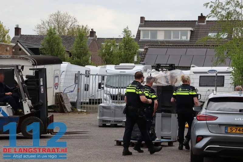 Politie treft drugslab aan na voertuigcontrole in Loon op Zand 21 Politie treft drugslab aan na voertuigcontrole in Loon op Zand 112 De Langstraat