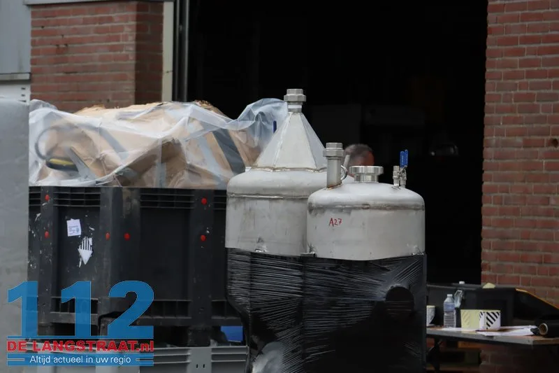 Politie treft drugslab aan na voertuigcontrole in Loon op Zand 22 Politie treft drugslab aan na voertuigcontrole in Loon op Zand 112 De Langstraat