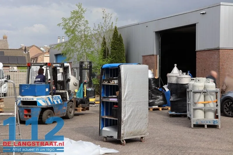 Politie treft drugslab aan na voertuigcontrole in Loon op Zand 27 Politie treft drugslab aan na voertuigcontrole in Loon op Zand 112 De Langstraat