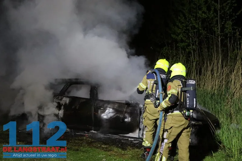 Exclusieve Audi RS6 volledig uitgebrand na crash op Prof. Asserweg Waalwijk 112 De Langstraat