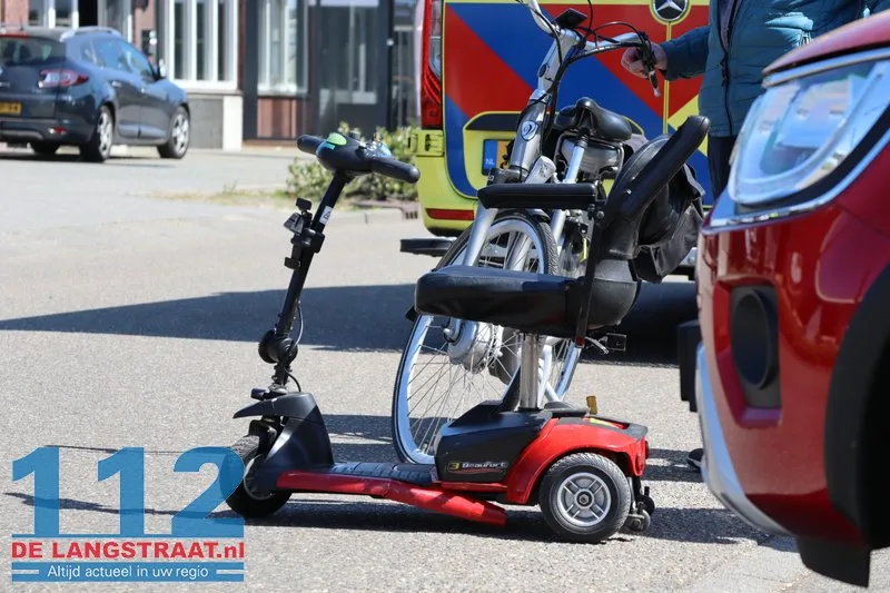 Vrouw op scootmobiel aangereden door auto Kaatsheuvel 112 De Langstraat