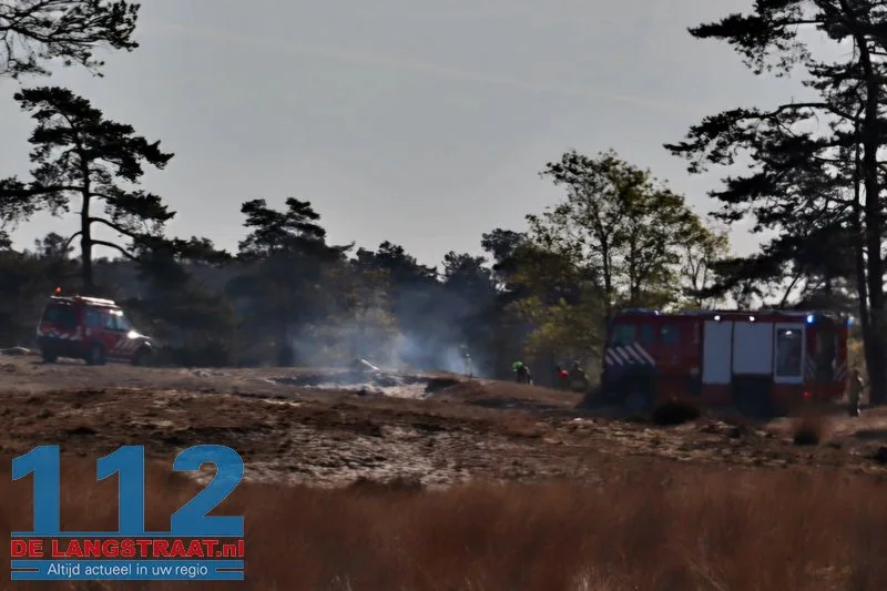 Brandende boomstam laat brandweer massaal uitrukken in Loonse en Drunense Duinen 112 De Langstraat