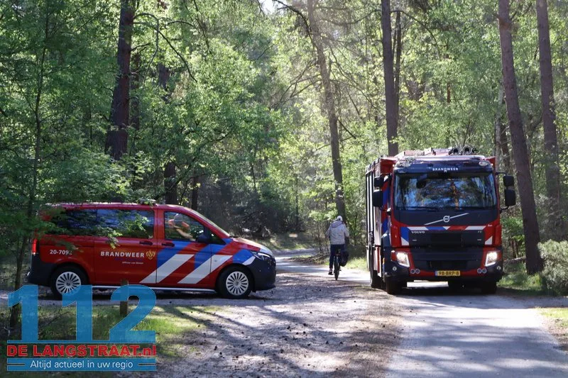 Brandende boomstam laat brandweer massaal uitrukken in Loonse en Drunense Duinen 112 De Langstraat