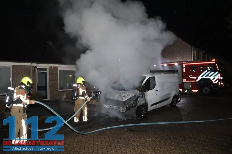 Bestelbus in brand gestoken Dintel Kaatsheuvel 112 De Langstraat