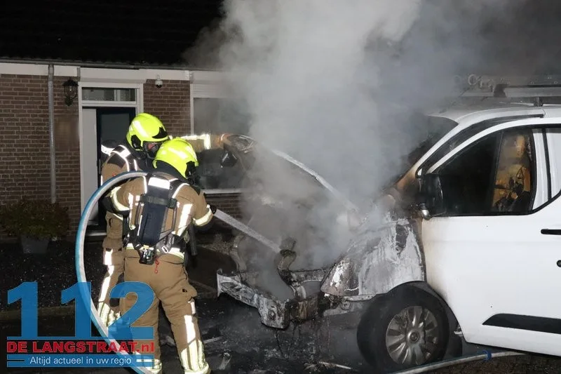 Bestelbus in brand gestoken Dintel Kaatsheuvel 112 De Langstraat