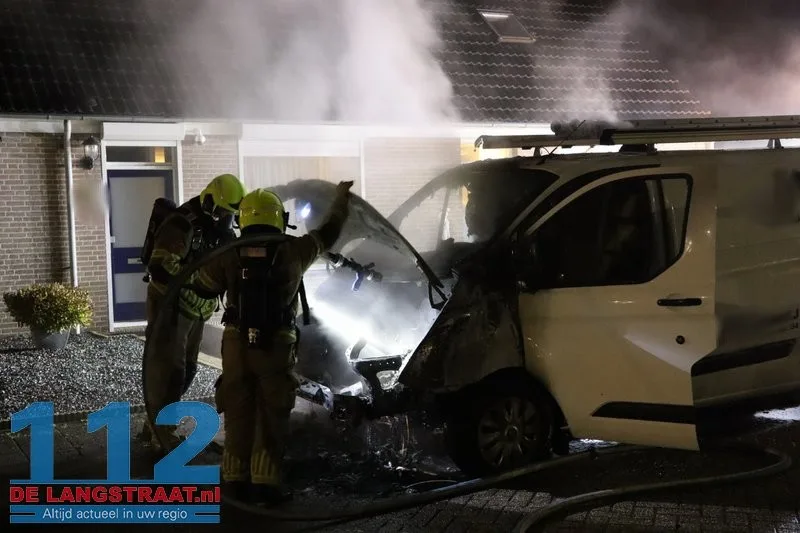 Bestelbus in brand gestoken Dintel Kaatsheuvel 112 De Langstraat