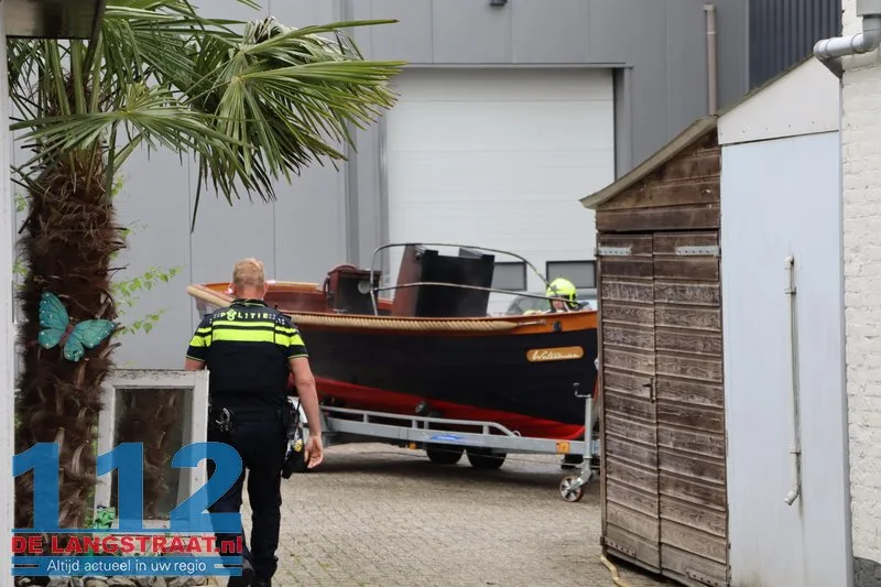 Sloep vliegt in brand tijdens werkzaamheden Loon op Zand 112 De Langstraat