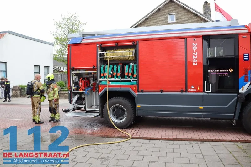 Sloep vliegt in brand tijdens werkzaamheden Loon op Zand 112 De Langstraat