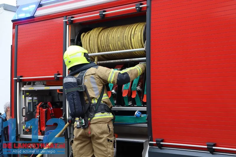Sloep vliegt in brand tijdens werkzaamheden Loon op Zand 112 De Langstraat