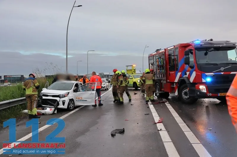 Ravage op Midden-Brabantweg door kettingbotsing: Brandweer bevrijdt bekneld slachtoffer 112 De Langstraat