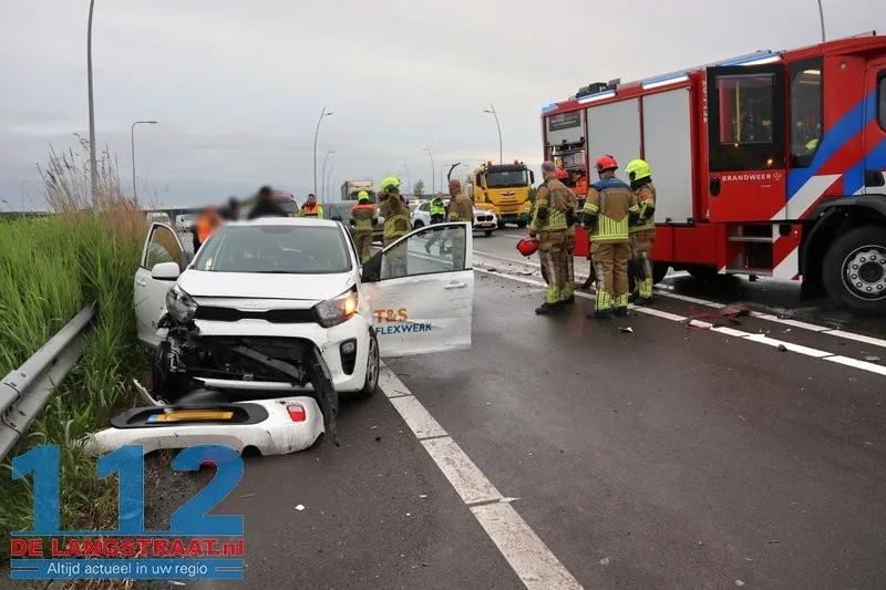 Ravage op Midden-Brabantweg door kettingbotsing: Brandweer bevrijdt bekneld slachtoffer 112 De Langstraat