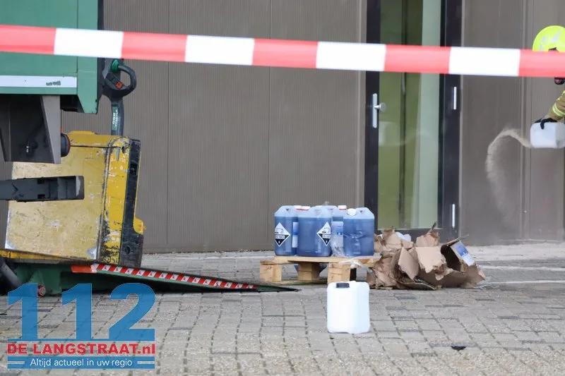 Ontruiming bij Baanbrekers na lekkage van gevaarlijke stof op buitenterrein Waalwijk 112 De Langstraat