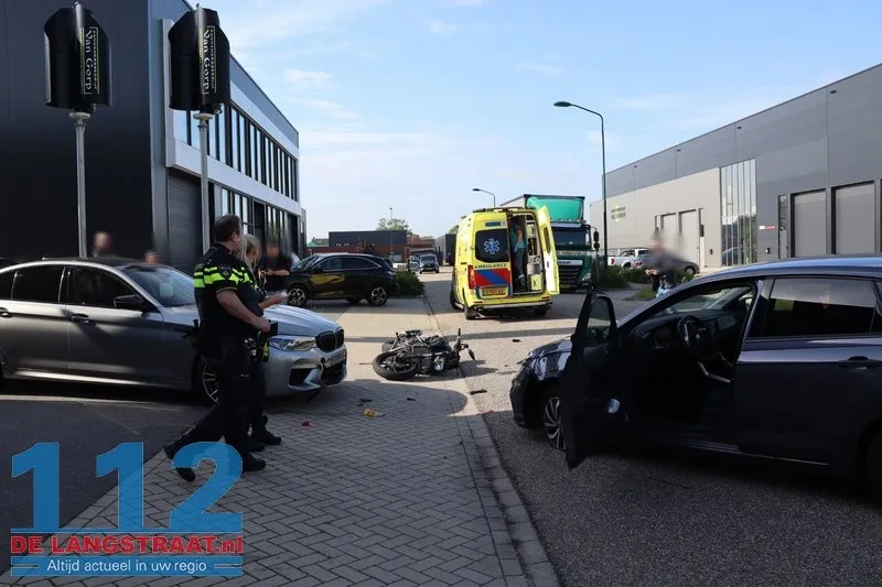 Motorrijder gewond bij botsing met twee auto’s in Kaatsheuvel 112 De Langstraat