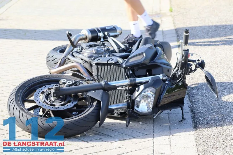 Motorrijder gewond bij botsing met twee auto’s in Kaatsheuvel 112 De Langstraat
