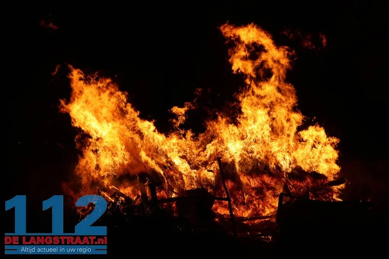 Felle buitenbrand Dullaertweg Sprang-Capelle 112 De Langstraat