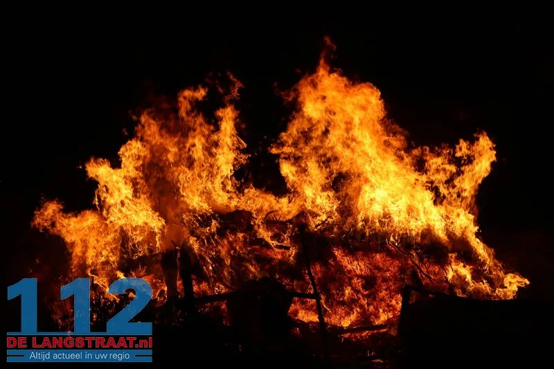 Felle buitenbrand Dullaertweg Sprang-Capelle 112 De Langstraat